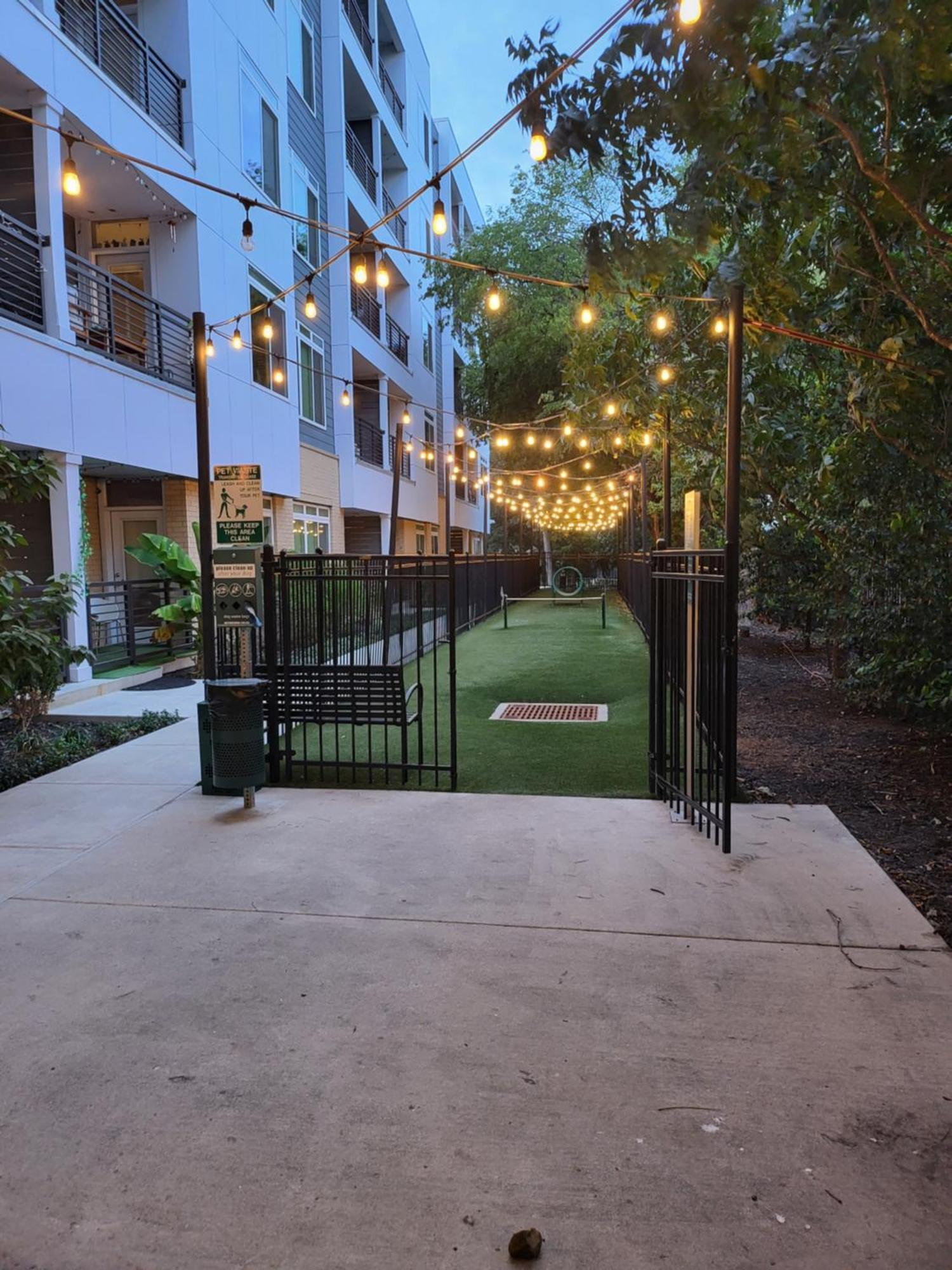 Beautiful Condo On Riverwalk W King Ste Free Parking Pet Friendly Centrally Located On The Riverwalk San Antonio Extérieur photo