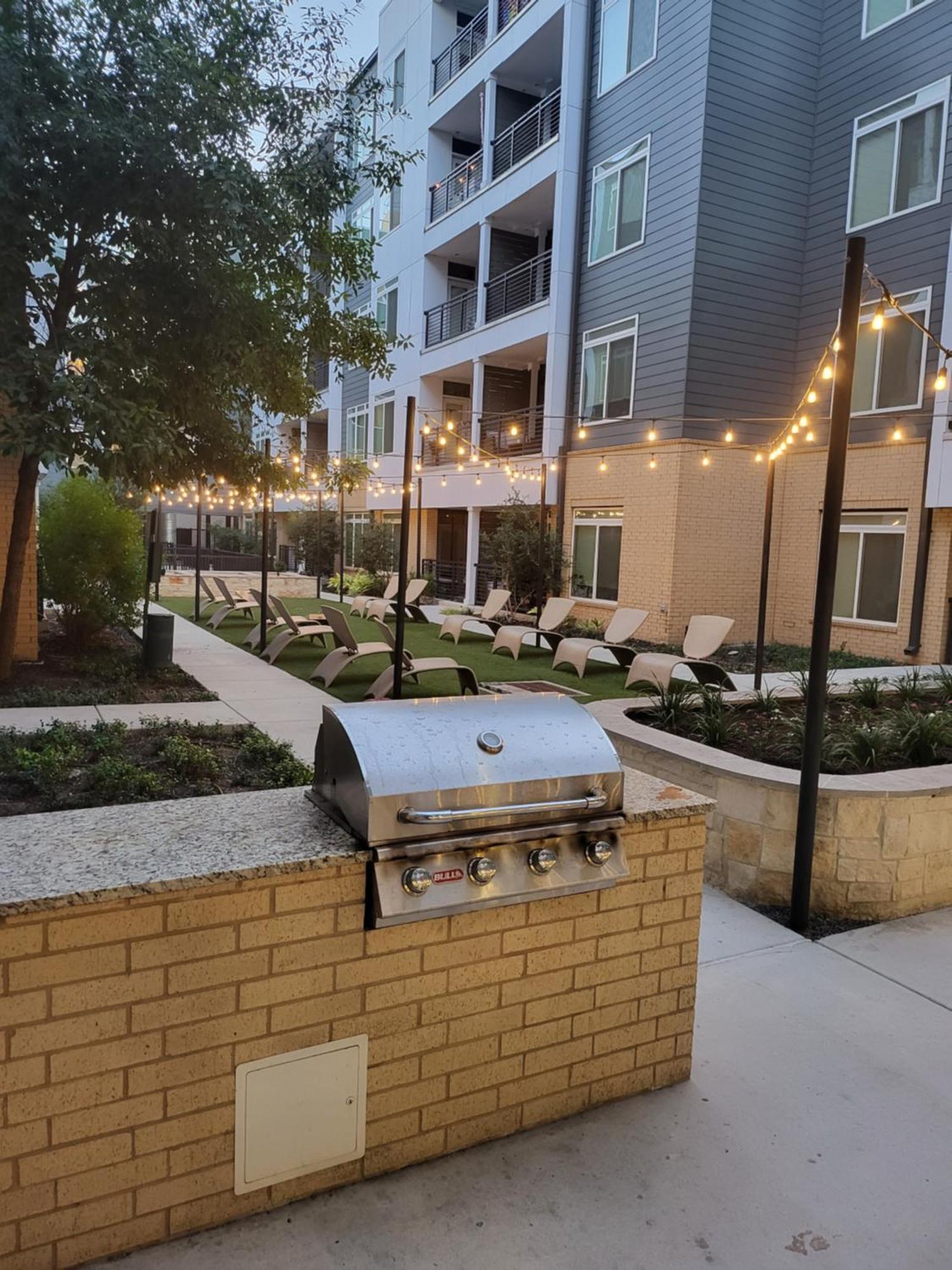 Beautiful Condo On Riverwalk W King Ste Free Parking Pet Friendly Centrally Located On The Riverwalk San Antonio Extérieur photo